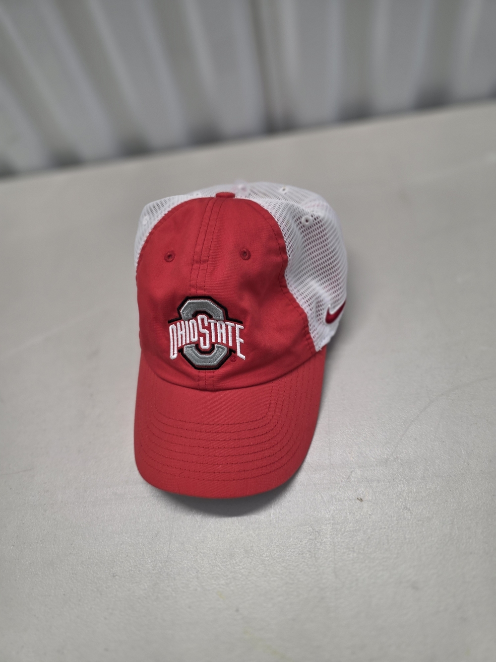 NIKE Ohio State Buckeyes Trucker OSU Red White Snapback Hat Cap Mesh Embroidered